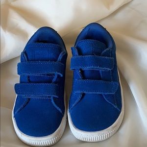 Toddler Puma running shoes!!